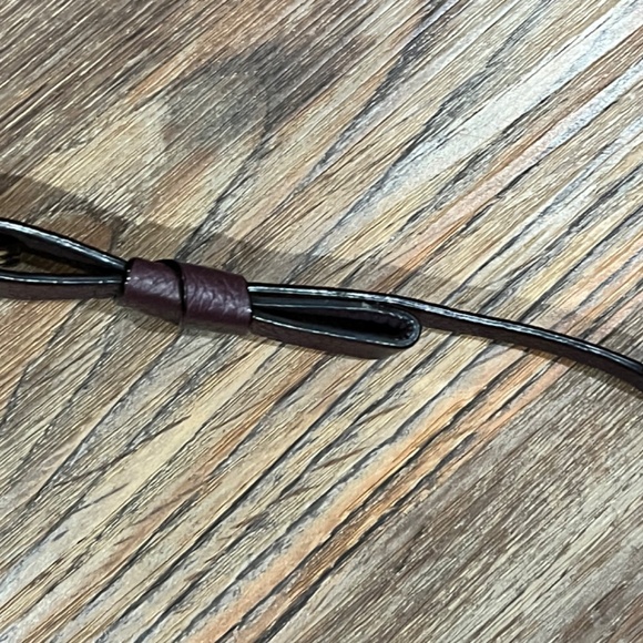 Kate spade Bow Keychain - Picture 3 of 7